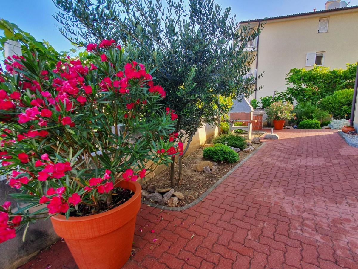 Apartments Mirica 2 Baška Eksteriør bilde
